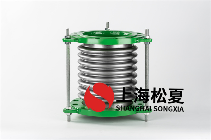 供熱管線聯(lián)網(wǎng)設(shè)備管道中用波紋補(bǔ)償器承接.jpg